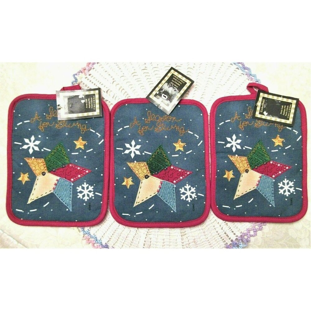 3 Kitchen Works Holiday Quilted Applique Potholders "A Season Of Giving" New